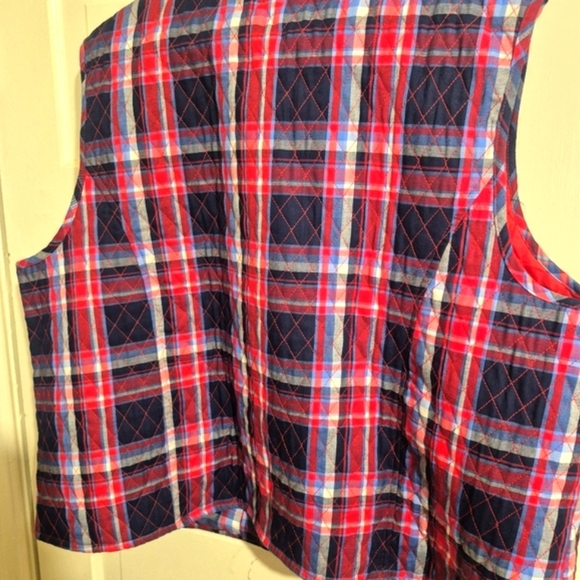 Southern Lady Plaid Quilted Vest with Zipper And Pockets 3X - Picture 6 of 6